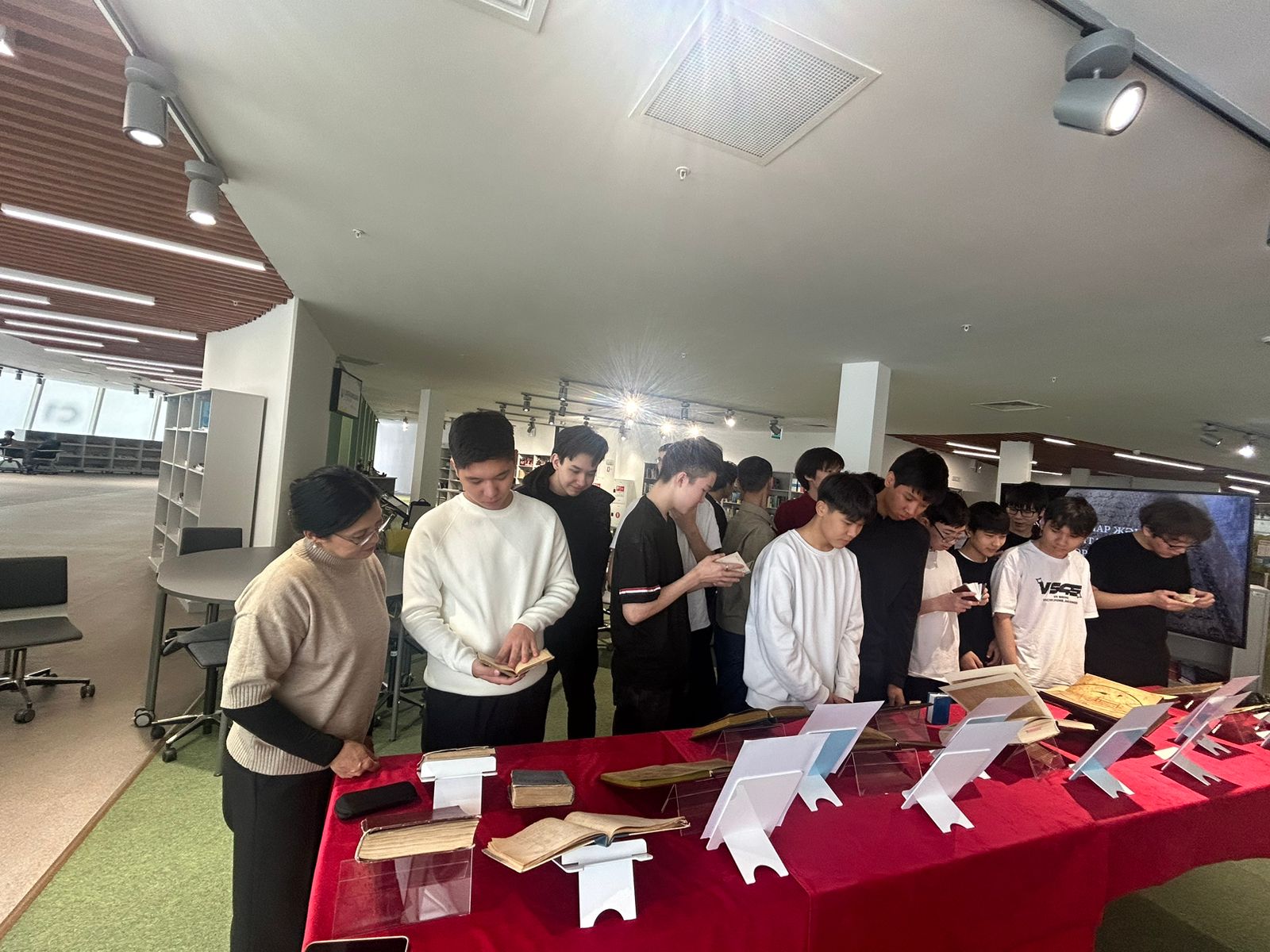 On January 21, 2026, the National Center of Manuscripts and Rare Books organized a traveling exhibition titled “Written Heritage of the History of the Great Steppe” at Astana IT University, presenting it to faculty members and students.